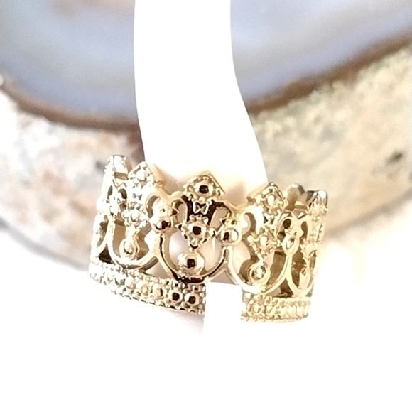 Queen Crown Ring Hypoallergenic Stainless Steel Size 9 Ring - Picture 7 of 11